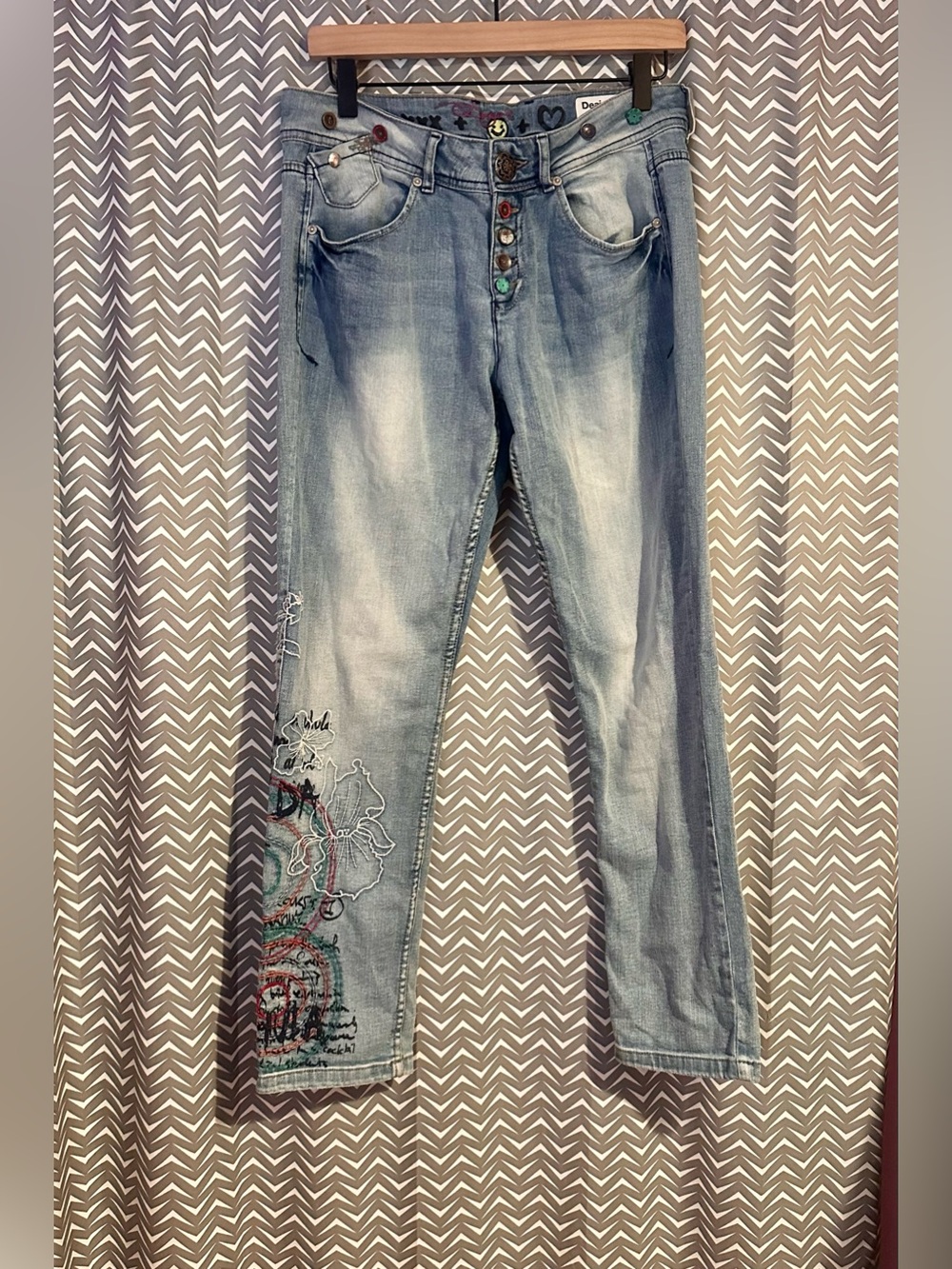Desigual | THE LOVE Boyfriend Fit Embroidered Jeans, Size 28